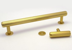 VIEFE Uchwyt RILLE 160mm Ciemny mosiądz szczotkowany