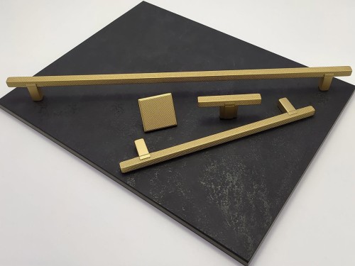 Uchwyt radełkowany PREGO złoty mat L-160mm