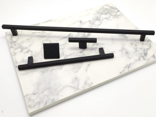 Uchwyt radełkowany PREGO czarny mat L-160mm