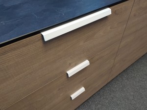 Uchwyt krawędziowy AK09 Biały mat