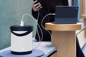 BACHMANN MOV:E zasilacz 1gniazdo UTE + A/C (Biały/Czarny) + adapter