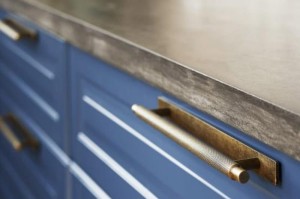 FURNIPART Uchwyt MANOR BACK Antyczny mosiądz