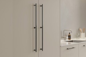 FURNIPART Uchwyt VILLA LONG czarny nikiel 640/690