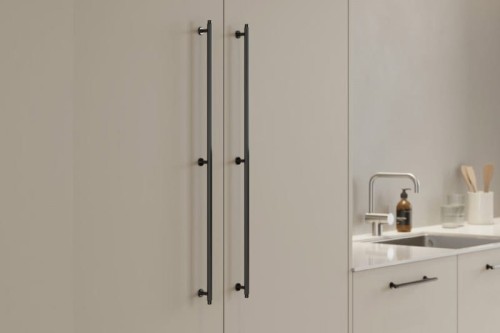 FURNIPART Uchwyt VILLA LONG czarny nikiel 640/690