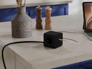 BACHMANN GROOVE Listwa zasilająca 3x230V UTE +USB-C czarna