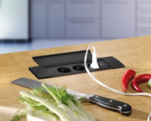 BACHMANN POWER FRAME COVER listwa zasilająca 3x230V klapka CZARNA